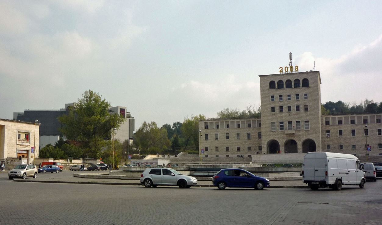 Sot po mbahen zgjedhjet në Universitete