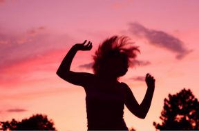 2017-02-22 18_04_12-Sunset_Party_Dancing_Girl_Silhouette.jpg (5616×3744)