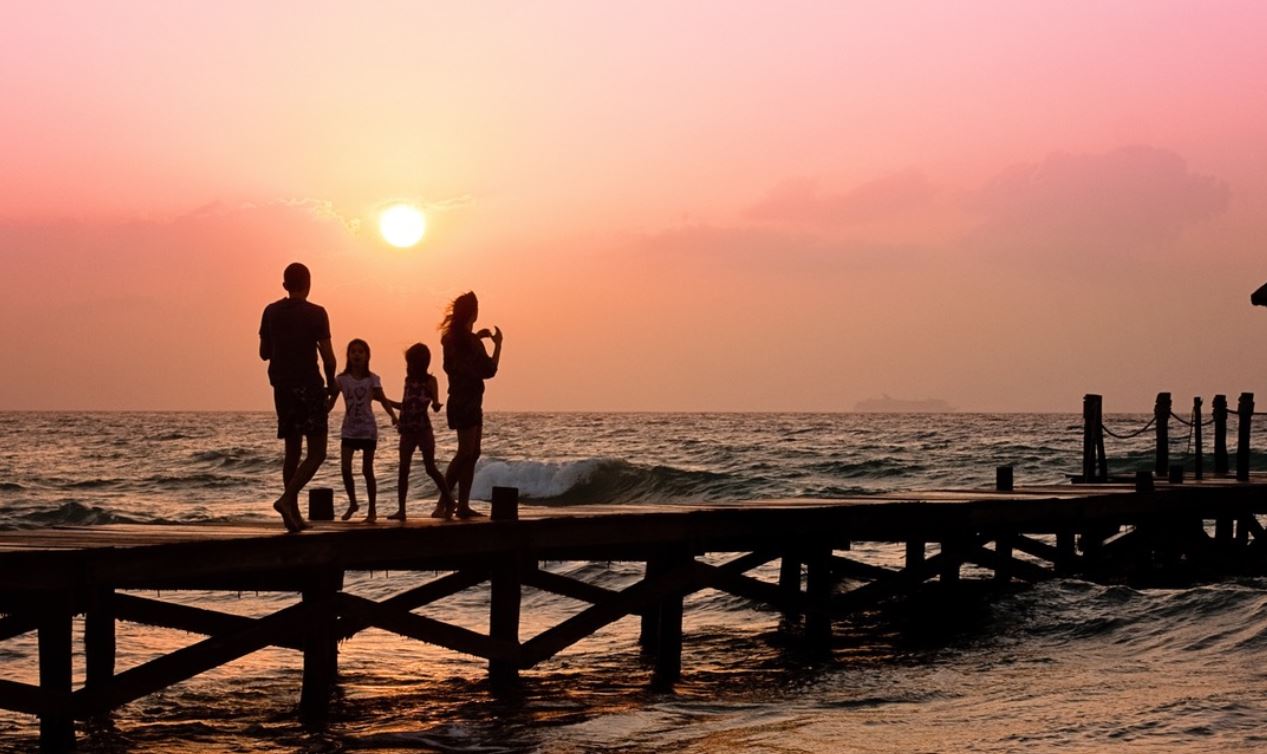 Çfarë kanë mediat me familjen e Arian Çanit – Zbulojnë foto të gruas dhe vajzës