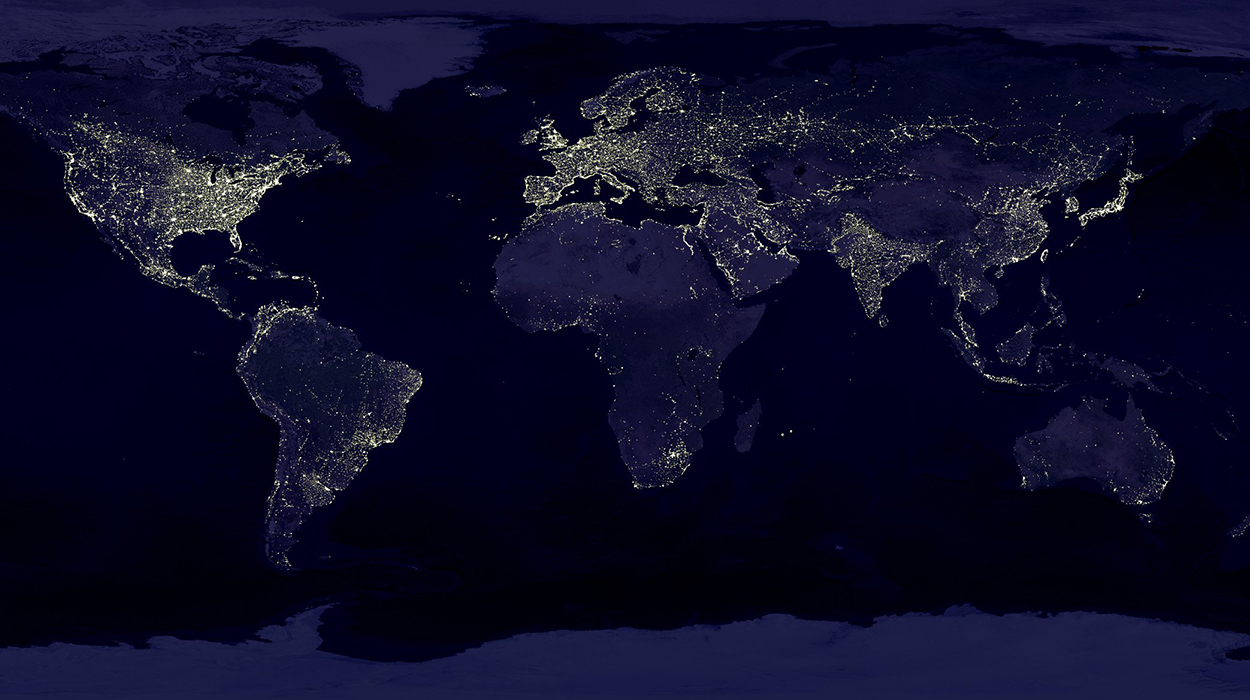 NASA ka lëshuar imazhe të reja satelitore të Tokës gjatë natës