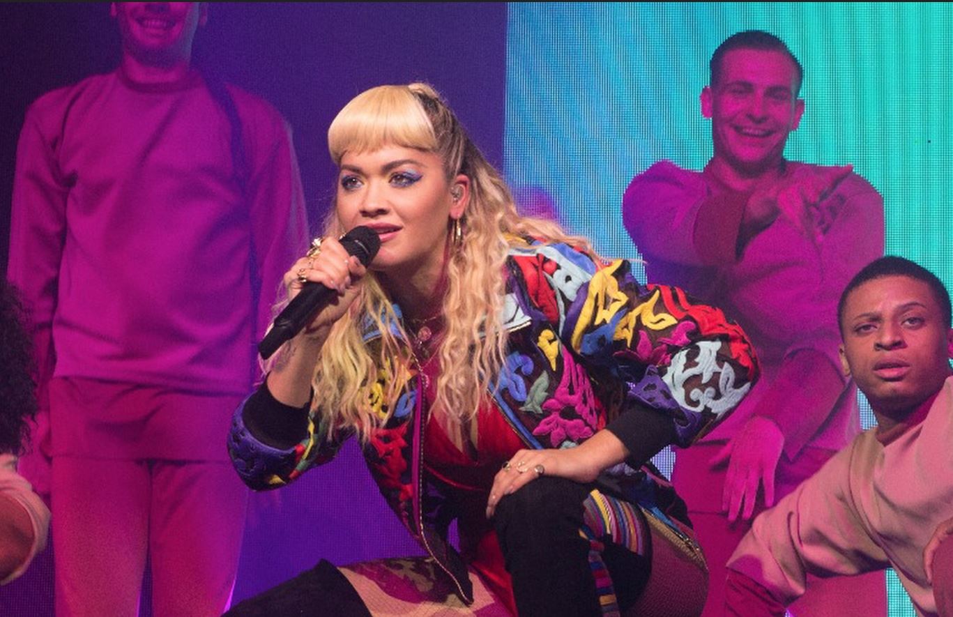 Rita Ora ka bërë operacion hundën? I menjëhershëm reagimi i këngëtares…