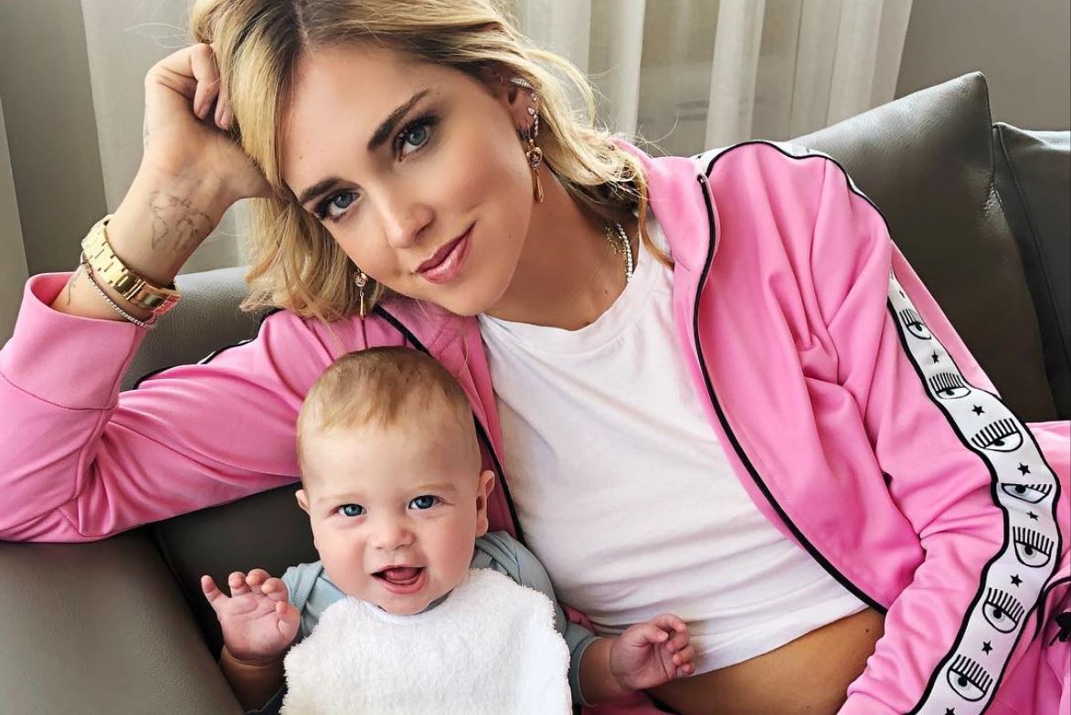 Kush e ka mësuar të flas shqip Chiara Ferragni. Olti Curri zbulon të fshetën e videos virale