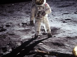 apollo-astronaut-landing-41162