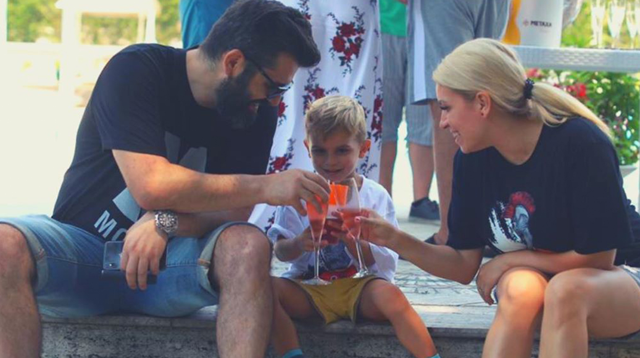 18 vite bashkë, Julka përgatit surprizën e paimagjinueshme për të shoqin, do të qeshni me lotë