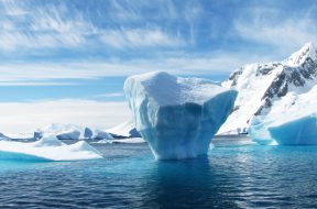 iceberg-during-daytime-53389