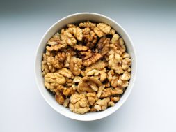 walnuts-in-a-bowl-1823476