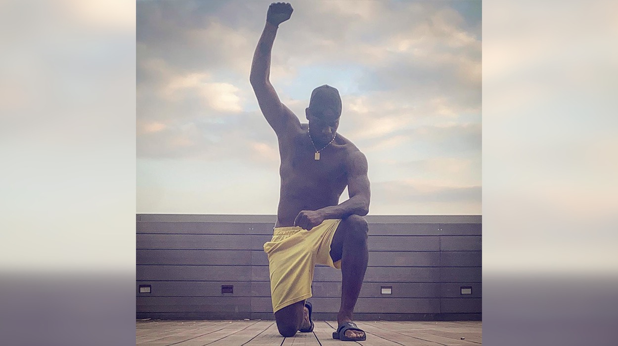 Baloteli i bën jehonë protestës në Shqipëri me foton e Dojnës dhe Kejlit