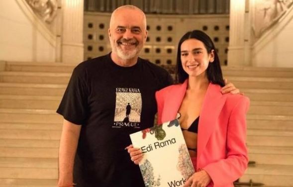 Dua Lipa zbriti në Tiranë, kryeministri Rama ndan mbresat e takimit të tyre