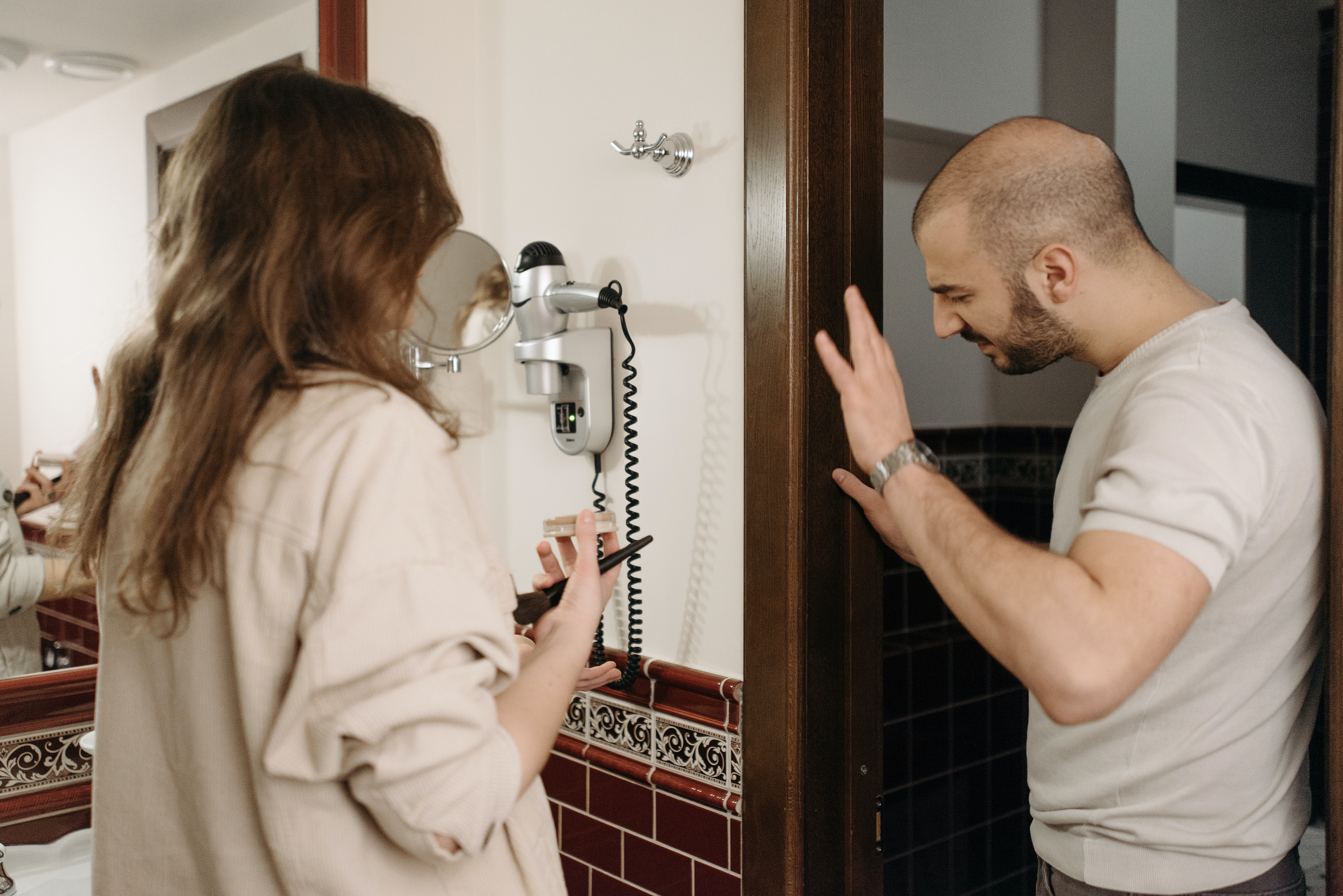 3 mënyra për të lënë dikë kur jeni të lënduar dhe doni të vazhdoni përpara