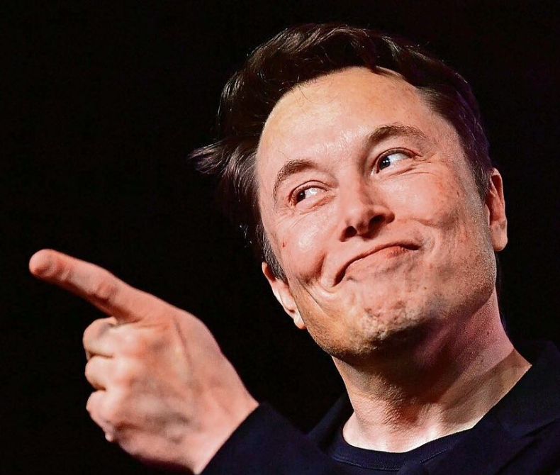 Elon Musk: Zoti është universi