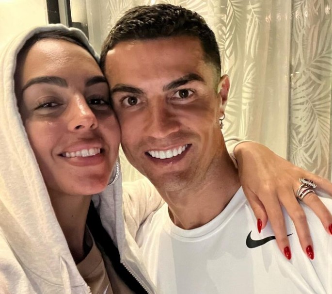 U përfolën për krizë në çift, Cristiano Ronaldo thyen heshtjen në këtë formë