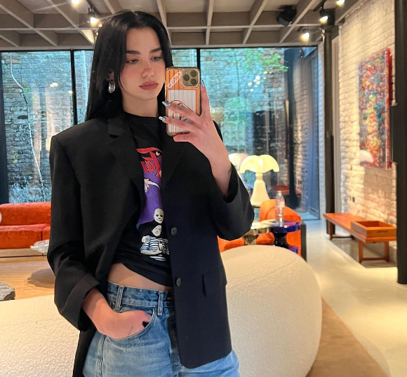 Dua Lipa, turne gjatë vitit të ardhshëm