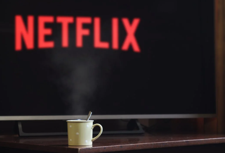 Netflix bëhet rivali kryesor i Hollivudit!