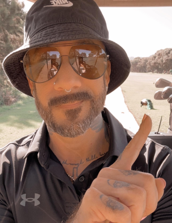 AJ McLean shpalosë detaje nga jeta e tij larg alkoolit prej më shumë se dy vjetësh