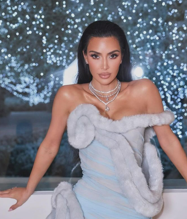 Kim Kardashian tregon se me çfarë janë të zënë fëmijët e saj