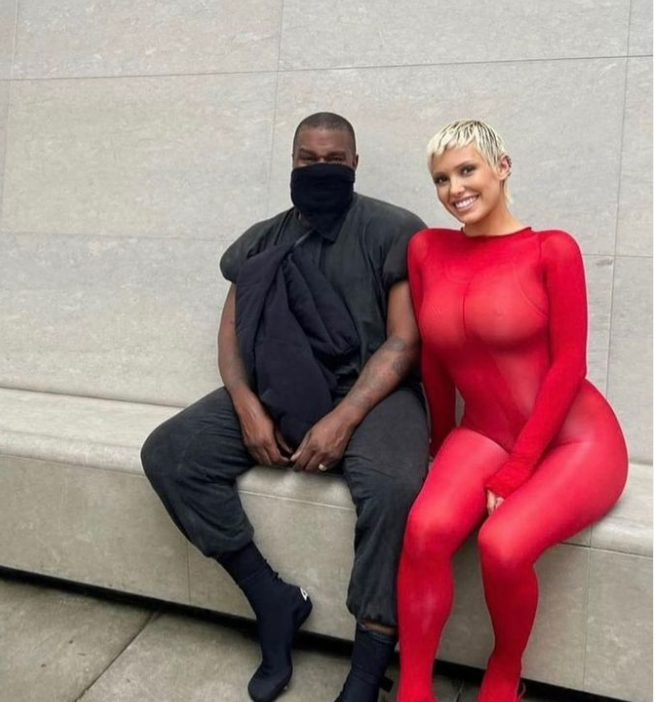 North West nuk është “rehat” me martesën e babait të saj Kanye West me Bianca Censori