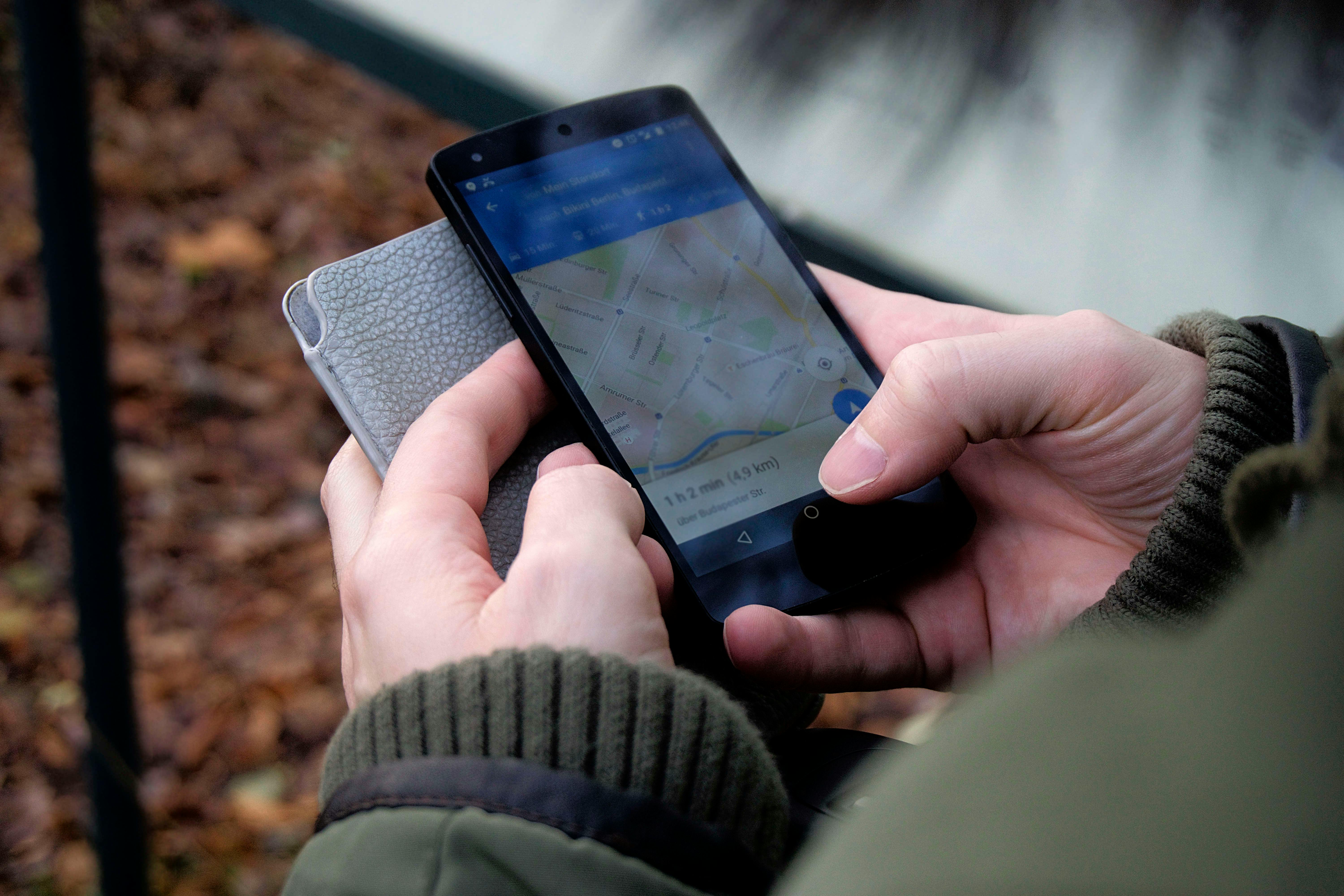 Lehtësi për turistët! Transporti publik i Shqipërisë hyn në Google Maps