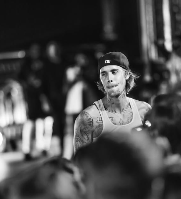Ekipi i Justin Bieber mohon raportimin se ai është në krizë financiare