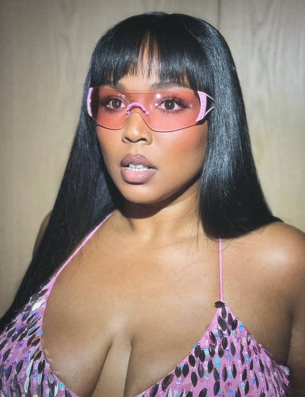 Lizzo befason me paraqitjen e saj pas humbjes në peshë