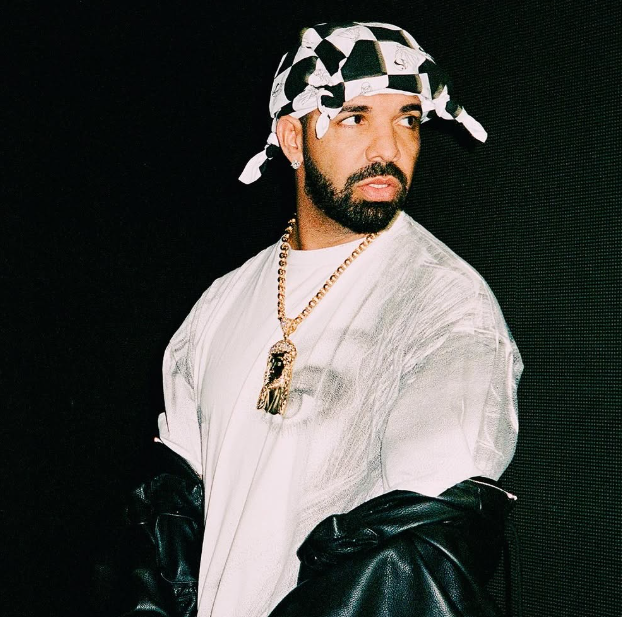Drake zgjeron padinë kundër Universal Music Group, duke pretenduar për shpifje në Super Bowl
