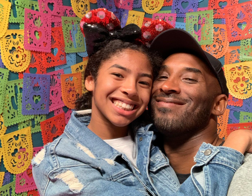 Fanella debutuese e të ndjerit Kobe Bryant shitet me një çmim rekord