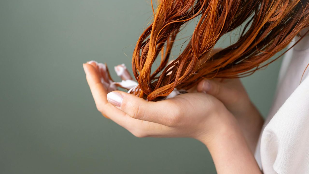 FDA lëshon paralajmërim për produktet kundër rënies së flokëve, duke përmendur efektet anësore