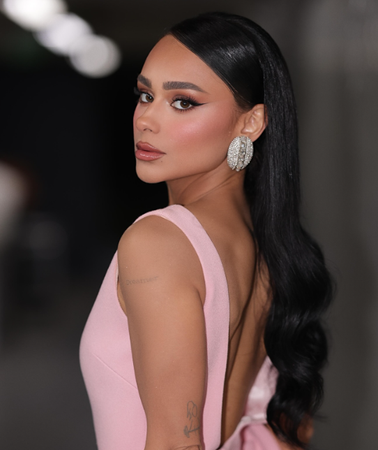 U komentua për një lidhje me instruktorin Mario, Egli Tako reagon kështu