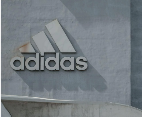 ‘Të dhënat e klientëve janë vjedhur’, Adidas pre e sulmit kibernetik