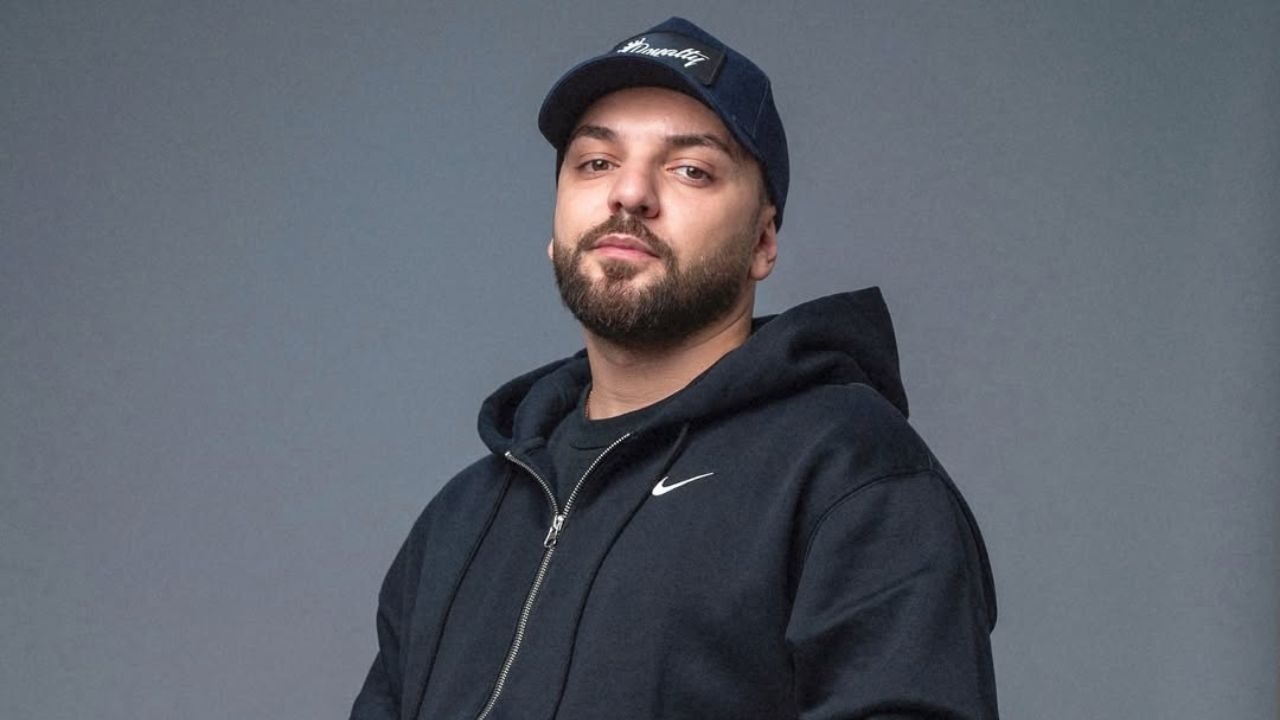 Olsi Bylyku suprizon fansen me një dhuratë të paharrueshme për ditëlindje