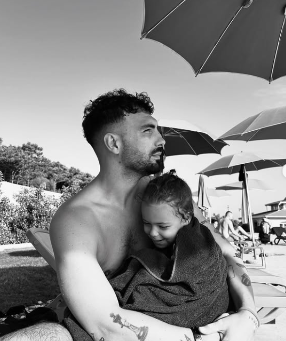 Ledri dhe Sara në pushime së bashku!