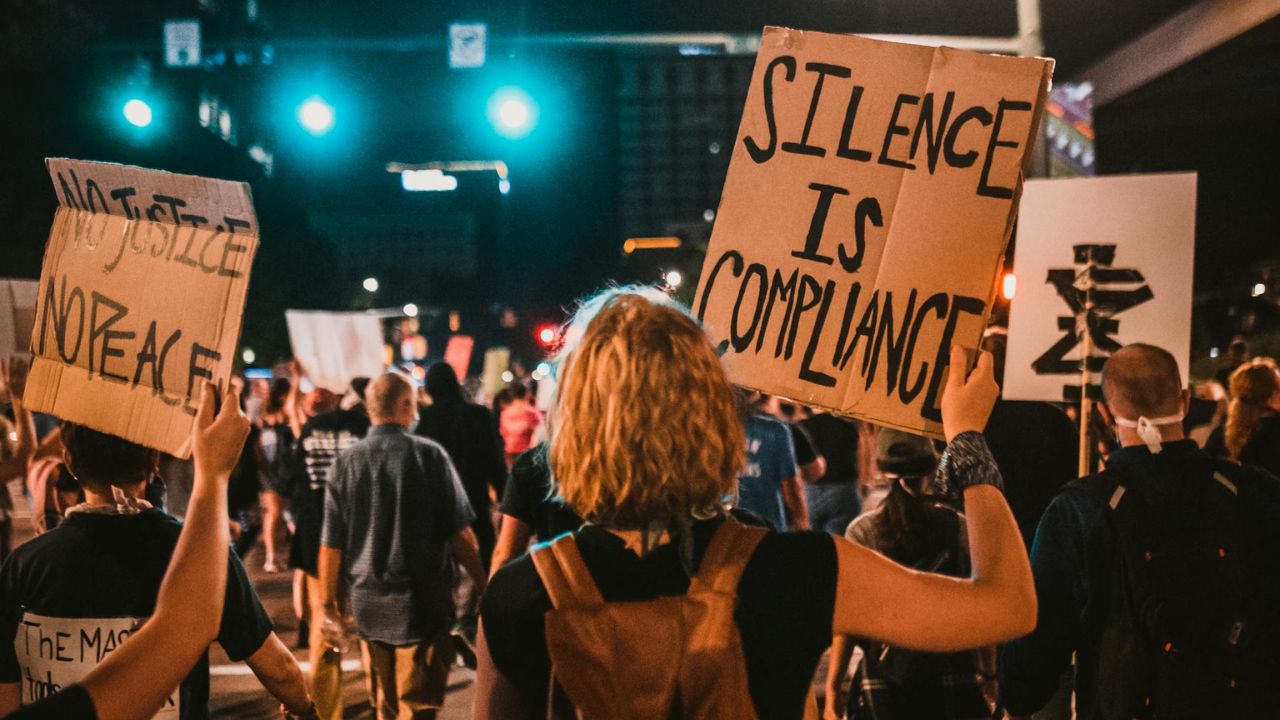 Nëse po planifikoni të udhëtoni drejt Evropës, ja çfarë duhet të dini për protestat kundër turizmit që priten të ndodhin më 15 qershor