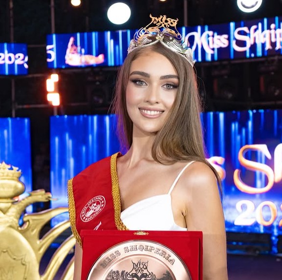 “Miss Shqipëria 2025”, ja kush e rrëmbeu kurorën e më të bukurës