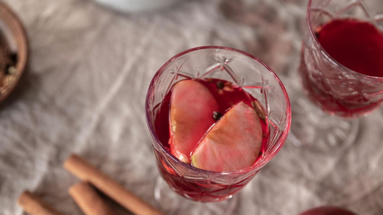 A mund të ndihmojë uthulla e mollës në humbje peshe?