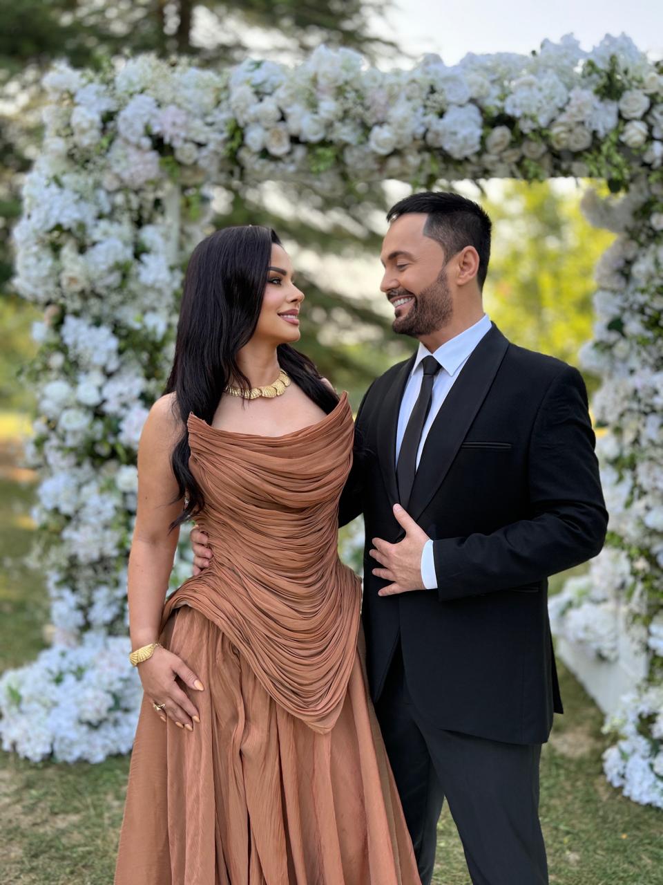 Një super bashkëpunim mes ikonave të muzikës popullore, Sinan Hoxha dhe Shkurte Gashi sjellin surprizën e verës