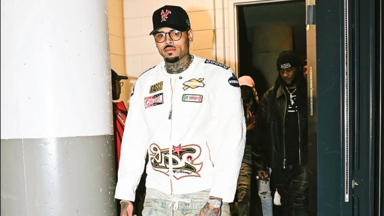 Këngëtari Chris Brown nuk pranon fajësinë për 2 akuza të tjera në lidhje me sulmin në klubin e natës në Londër