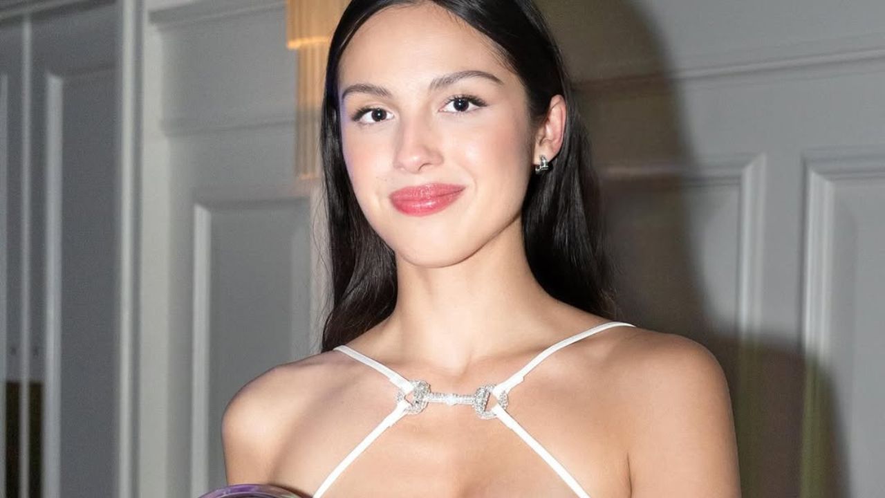 Olivia Rodrigo pagoi që grupi dhe ekipi të merrnin terapi falas gjatë turneut