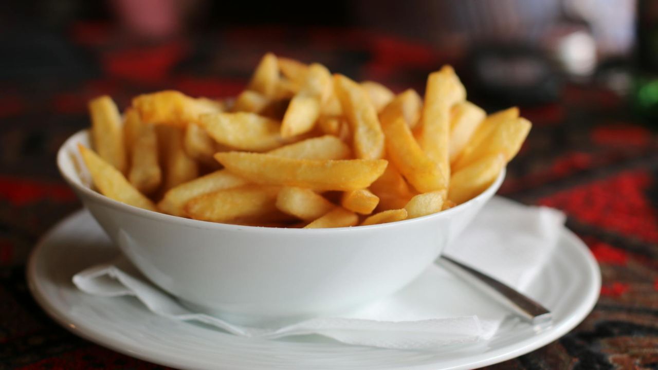 Studimi zbulon se konsumimi i patateve të skuqura tre herë në javë rrit rrezikun e diabetit të tipit 2 me 20%