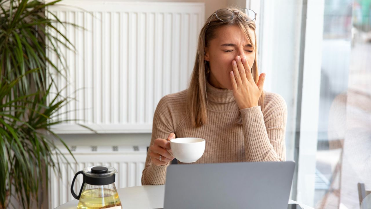 Arsyeja pse zgjoheni të lodhur në mëngjes