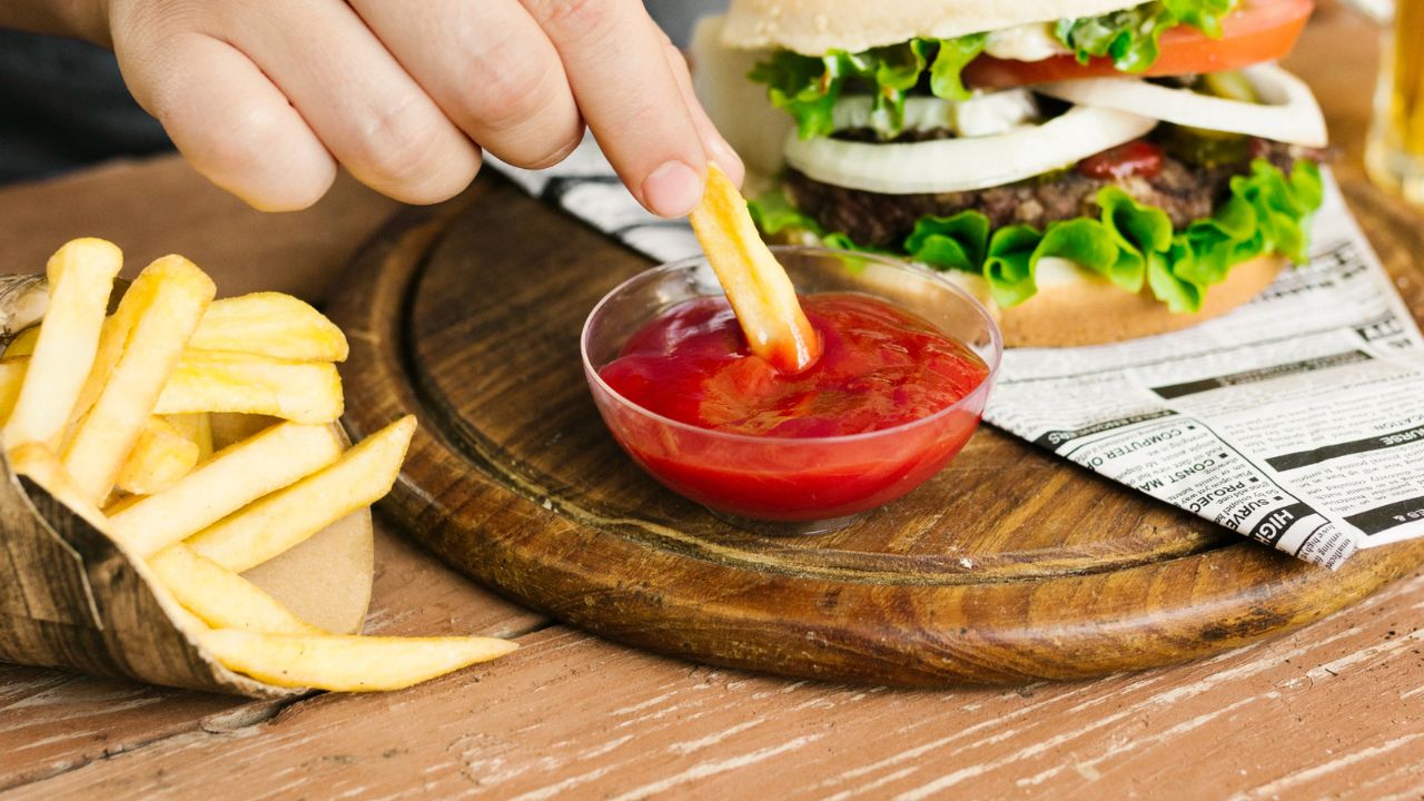 4 ushqime çuditërisht të pasura me sheqer