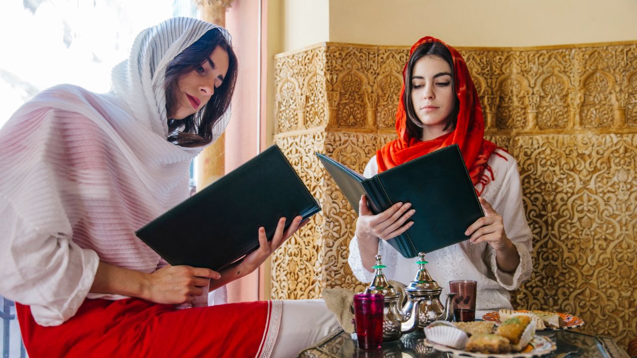 Talebanët ndalojnë librat e shkruar nga gratë në universitetet afgane