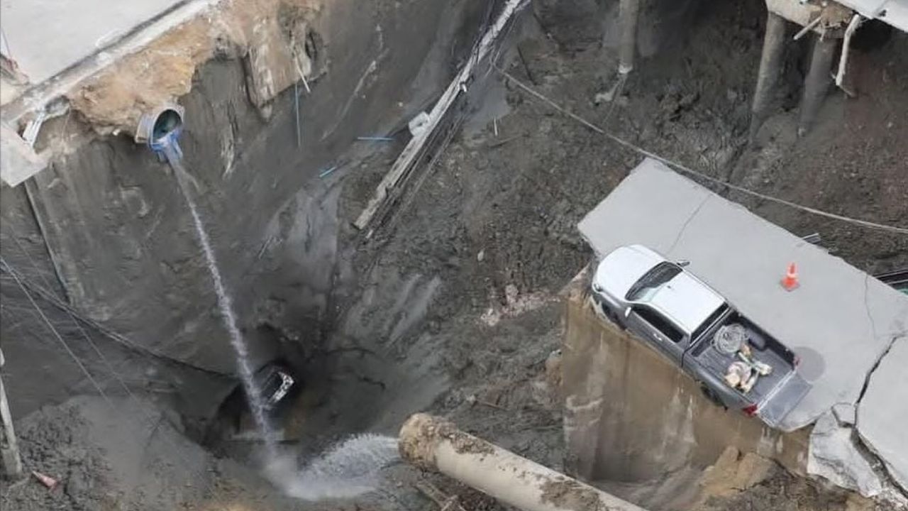 Skenë tronditëse në Bangkok! Një gropë gjigante u hap papritur në një rrugë kryesore