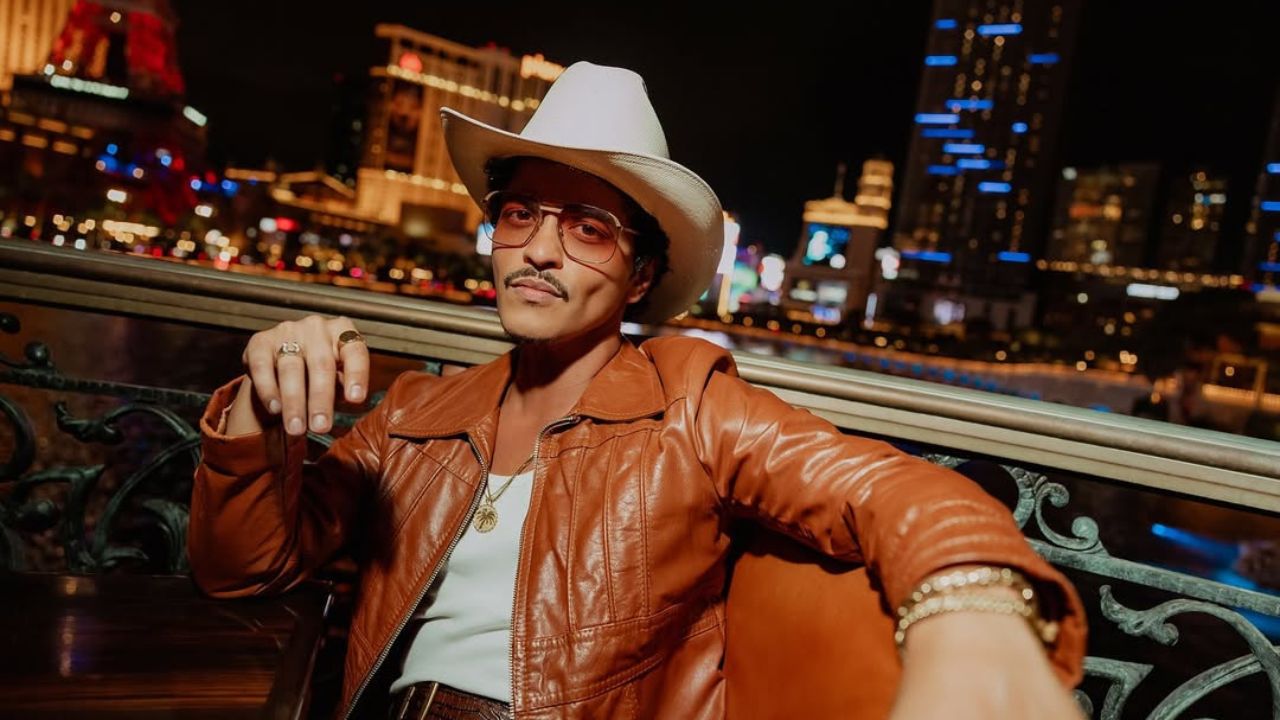 “Just the Way You Are” e Bruno Mars bëhet kënga me certifikimin më të lartë në histori