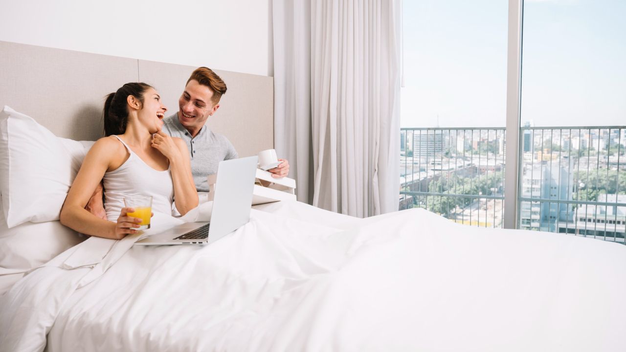 Nëse mbetesh shtatzënë në këtë zinxhir hotelesh dhe do të të bëjnë një festë të madhe