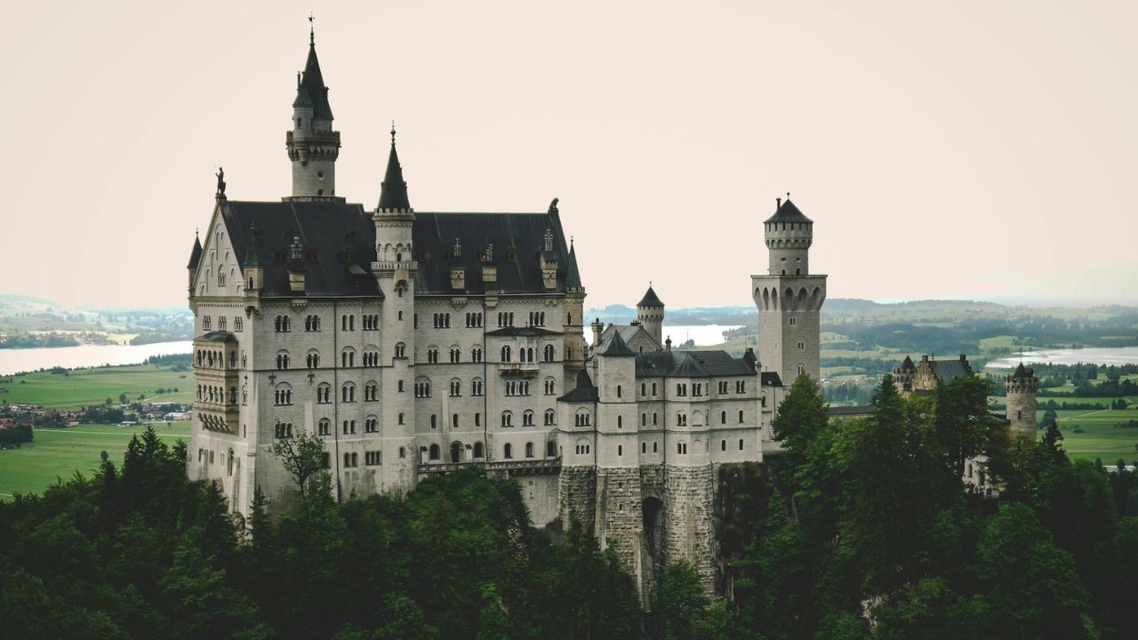 Pse njerëzit në Mesjetë flinin në dy turne gjatë natës?