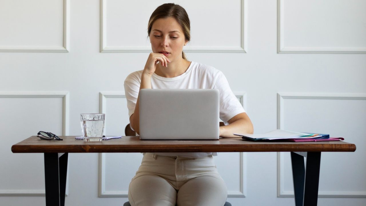 Ekspertët zbulojnë se si të luftoni efektet negative të qëndrimit shumë ulur