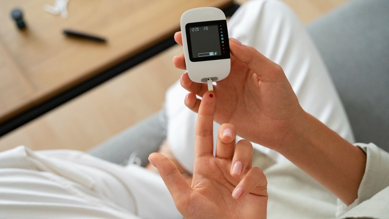 Sheqeri nuk është armiku i vetëm, 5 shkaktarë të fshehur që nxisin rezistencën ndaj insulinës