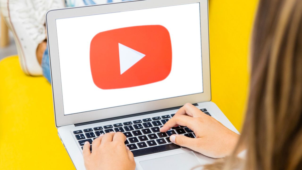 YouTube mohon se inteligjenca artificiale është përfshirë në heqjen e çuditshme të tutorialeve teknologjike