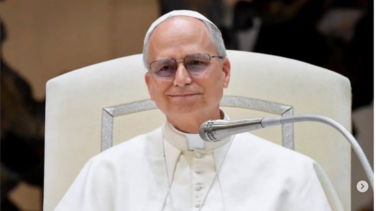 E çuditshme! Papa kurorëzohet si ikonë e modës