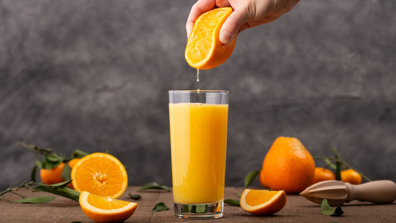 Studimi zbulon se lëngu i portokallit ndikon në mijëra gjene në qelizat imune