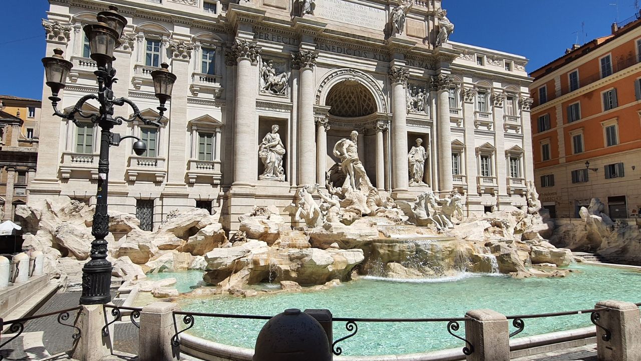 Turistët së shpejti do të duhet të paguajnë një tarifë hyrjeje për Shatërvanin Trevi në Romë